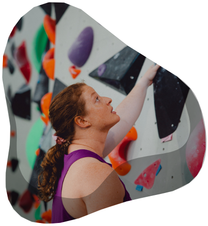 vrouw klimt eerste keer in hall9